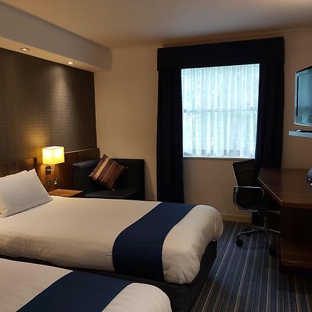 Holiday Inn Express London Gatwick Crawley, An Ihg Hotel Eksteriør billede