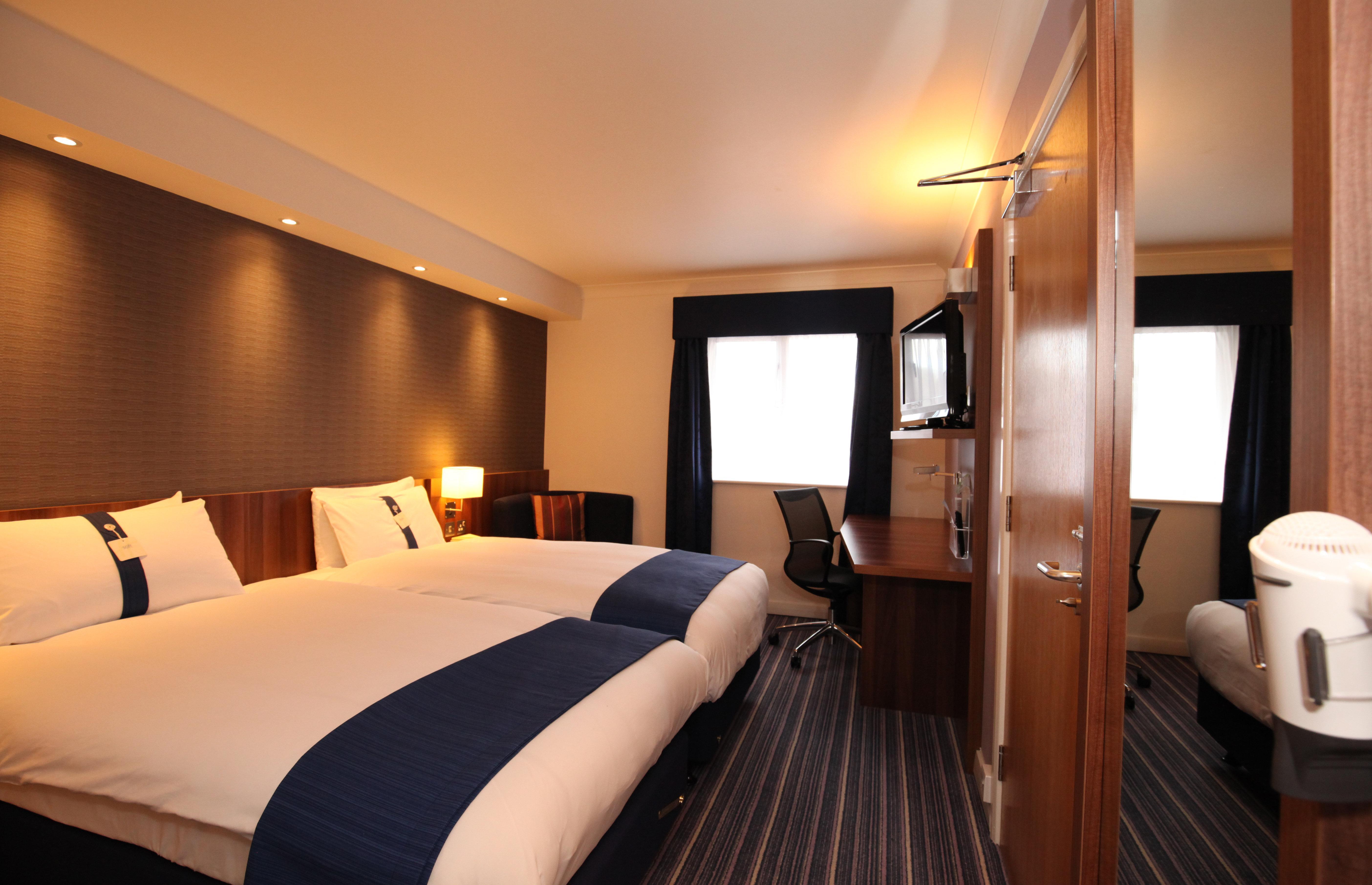 Holiday Inn Express London Gatwick Crawley, An Ihg Hotel Eksteriør billede