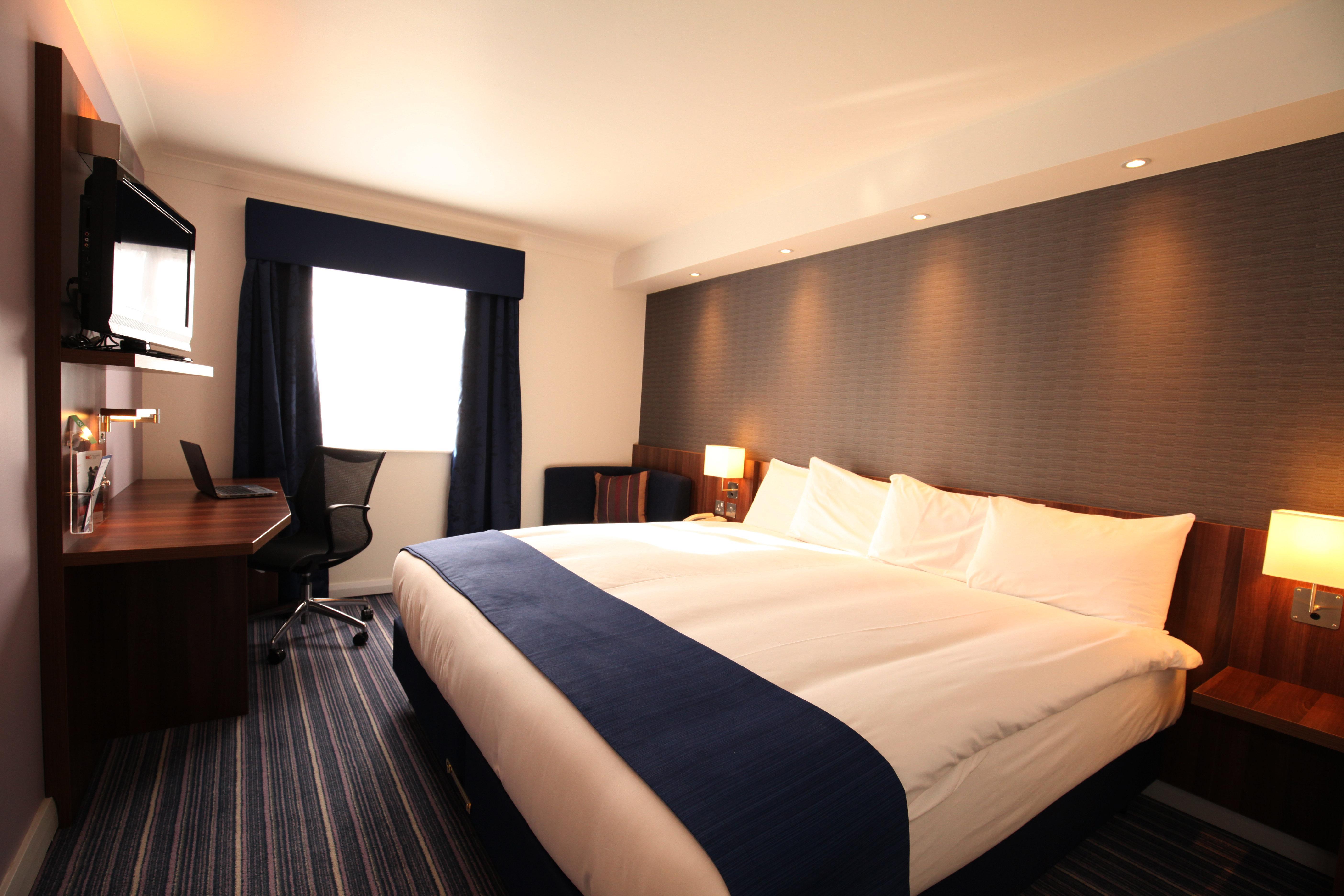 Holiday Inn Express London Gatwick Crawley, An Ihg Hotel Eksteriør billede