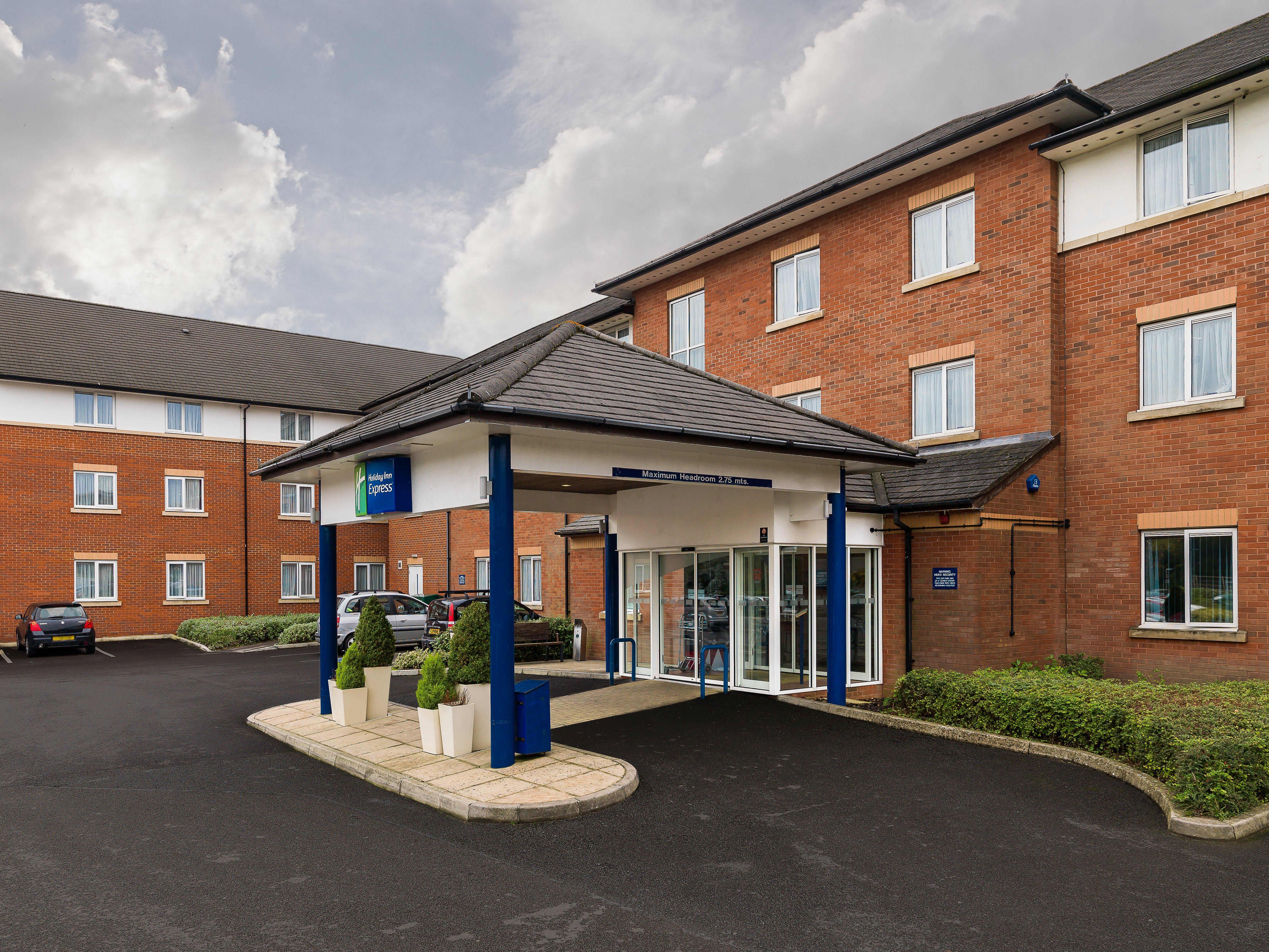 Holiday Inn Express London Gatwick Crawley, An Ihg Hotel Eksteriør billede