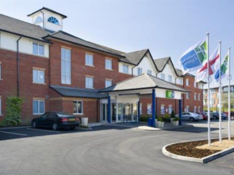 Holiday Inn Express London Gatwick Crawley, An Ihg Hotel Eksteriør billede