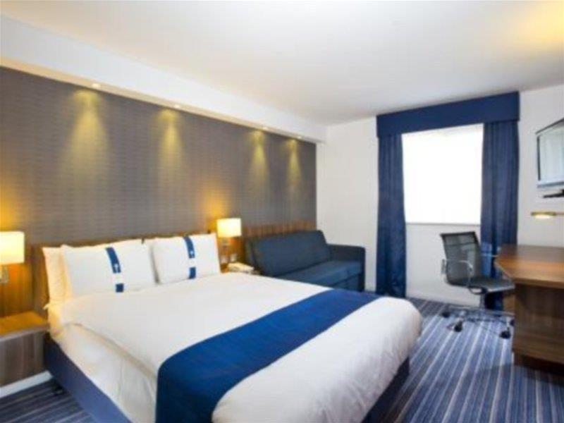 Holiday Inn Express London Gatwick Crawley, An Ihg Hotel Eksteriør billede